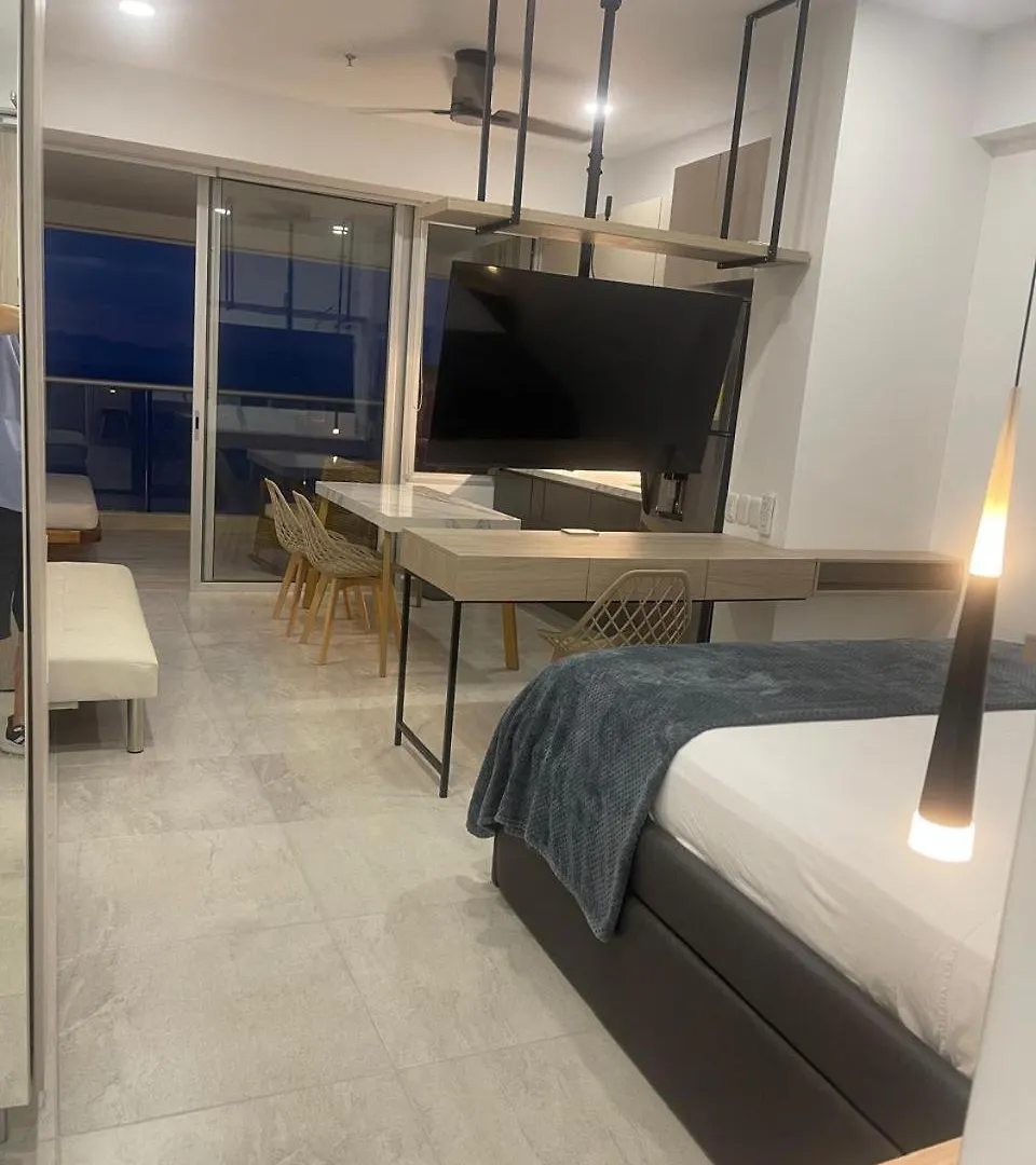 Cartagena Beach Apartasuites 0*,