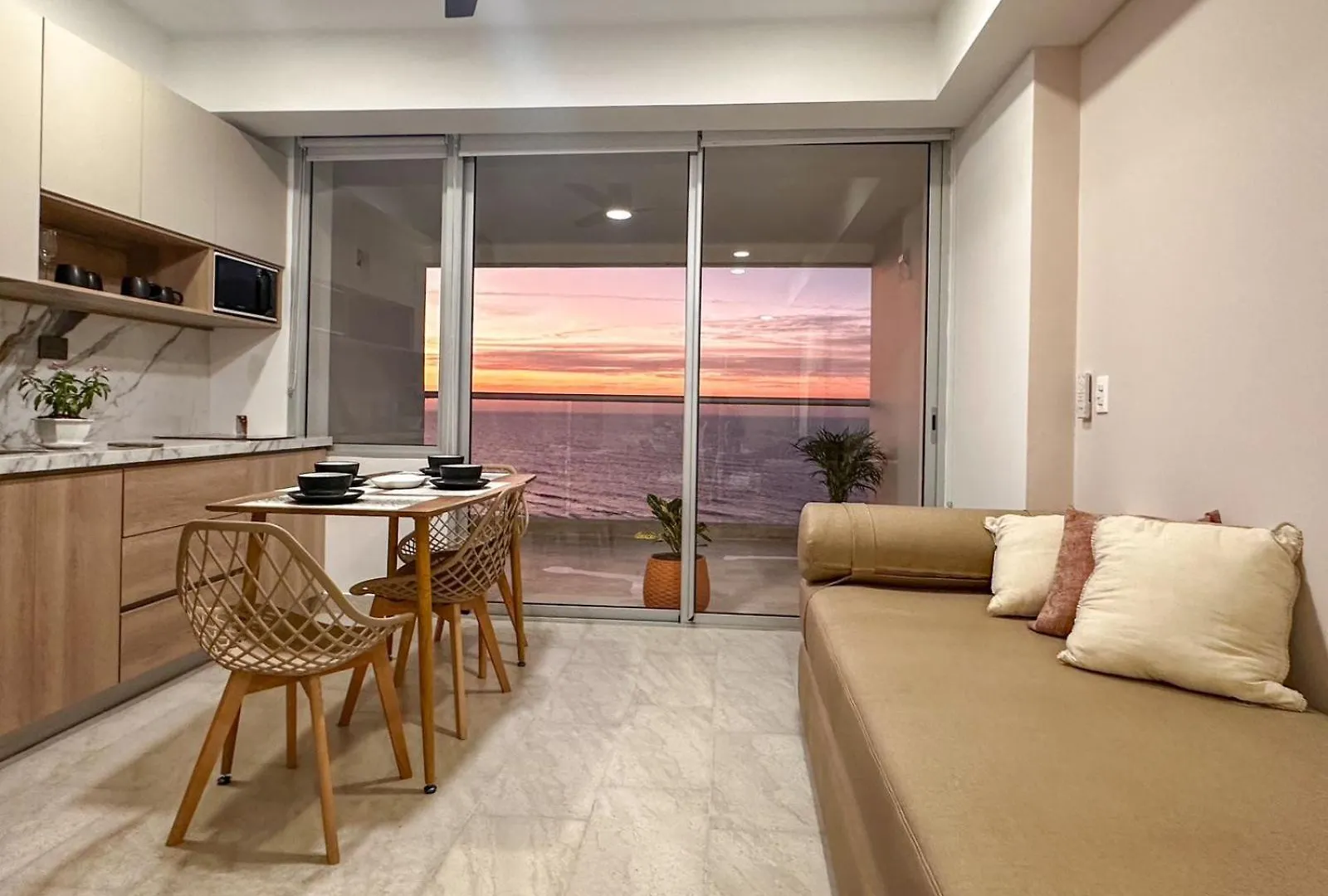 Cartagena Beach Apartasuites 0*,  Colombia